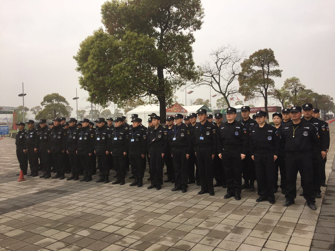 2025年四川刑事、治安案件分别下降656%、362%(图1)