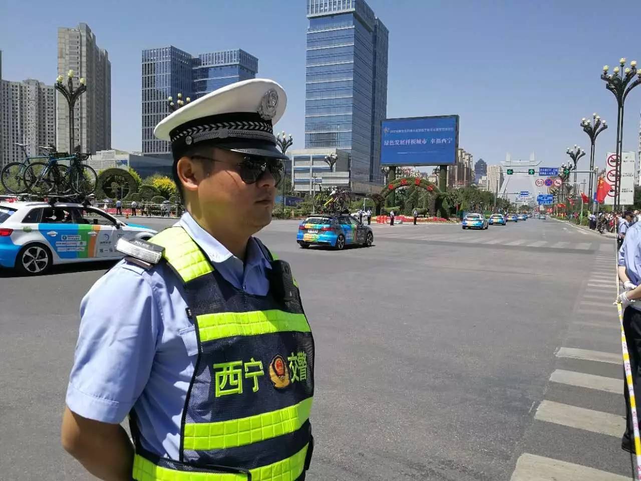 闽超反向观察点安保员:球迷看的是球赛米兰体育看的是球迷(图1)